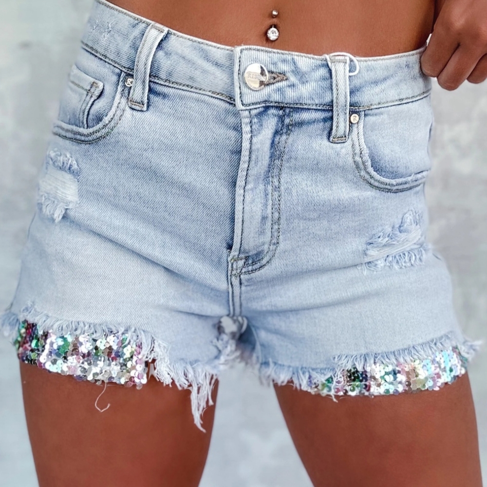 Brand new with tags risen jean shorts high rise light wash sequin pockets size M